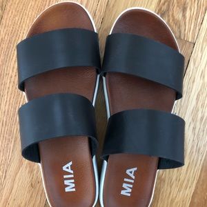 Mia saige flat sandal